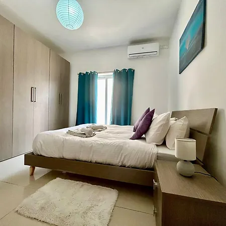 Contemporary 2br Apt With Balcony In St Pauls Bay
